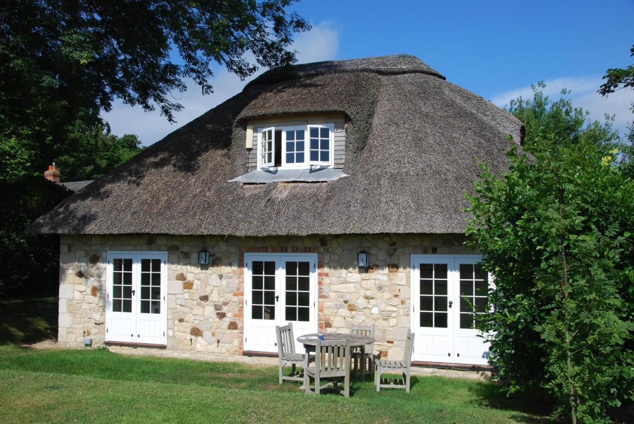 The Lodge: Adorable, Romantic Thatched Cottage Freshwater Exterior foto